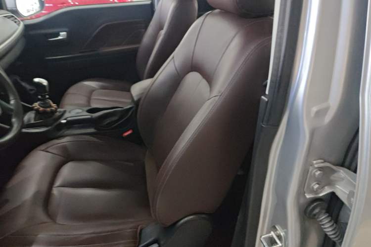 Used Great Wall Wingle 7 2018 2.0T Two-Wheel Drive Elite Version Big Double 4D20D Left Front Seat