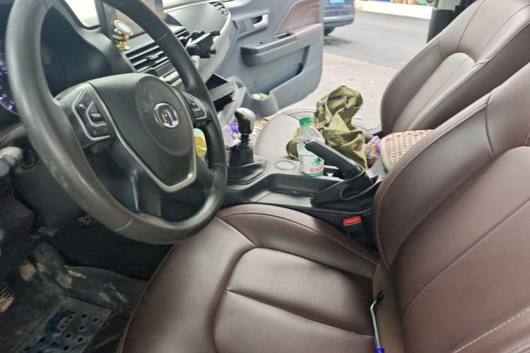 Used Great Wall Wingle 7 2018 2.0T Two-Wheel Drive Elite Version Big Double 4D20D Left Front Seat