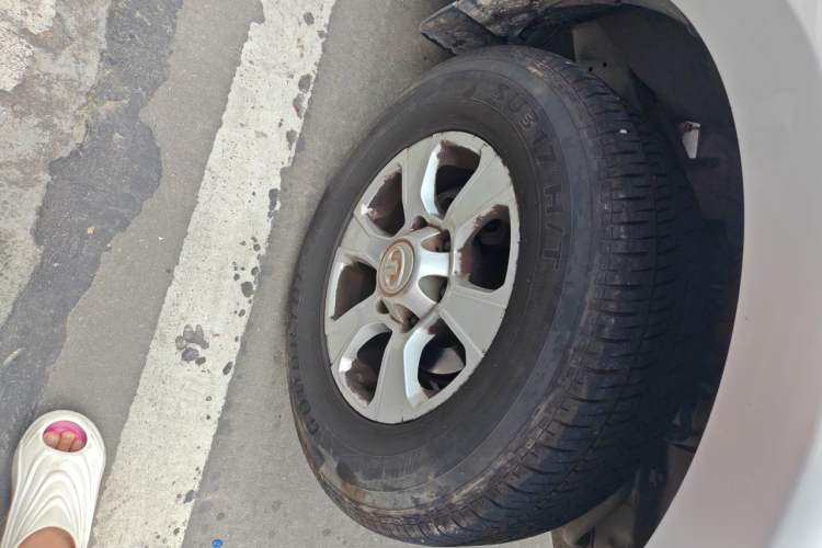 Used Great Wall Wingle 7 2018 2.0T Two-Wheel Drive Elite Version Compact Double-Cab 4D20D Right Front Wheel Hub