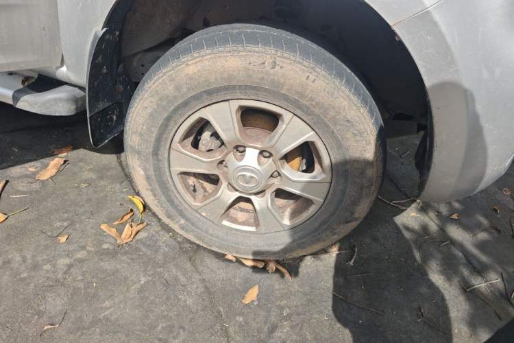 Used Great Wall Wingle 7 2018 2.0T Two-Wheel Drive Elite Version Big Double 4D20D Right Front Wheel Hub