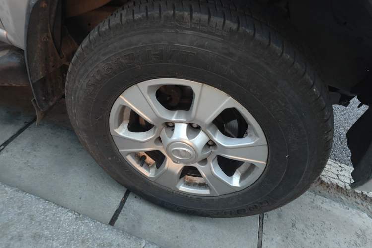 Used Great Wall Wingle 7 2018 2.0T Two-Wheel Drive Elite Version Big Double 4D20D Right Front Wheel Hub