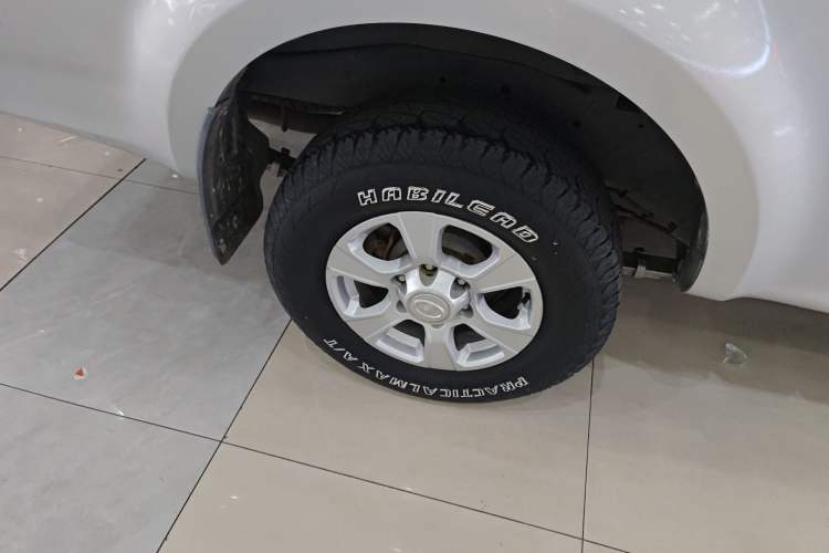 Used Great Wall Wingle 7 2018 2.0T Two-Wheel Drive Elite Version Big Double 4D20D Right Rear Wheel Hub