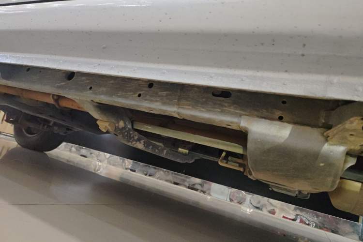 Used Great Wall Wingle 7 2018 2.0T Two-Wheel Drive Elite Version Big Double 4D20D Right Side Sill