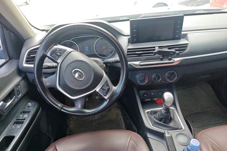 Used Great Wall Wingle 7 2018 2.0T Two-Wheel Drive Elite Version Compact Double-Cab 4D20D Steering Wheel
