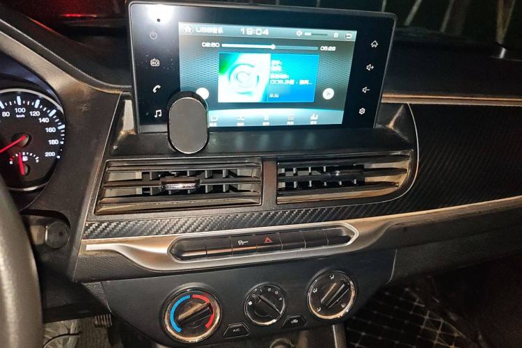 Used Great Wall Wingle 7 2019 2.0T Gasoline Two-Wheel Drive Value Edition China VI Standard Compact SUV GW4C20B Audio And AC Panel