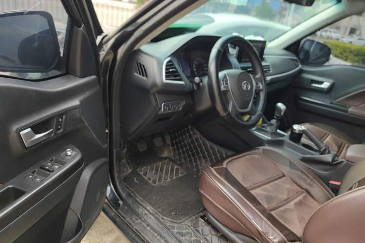 Used Great Wall Wingle 7 2019 2.0T Two-Wheel Drive Value Edition Big Double 4D20D Driver Seat