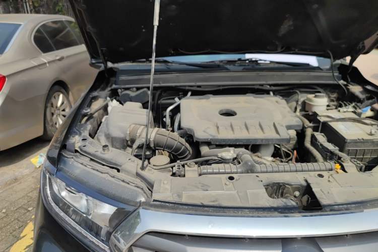 Used Great Wall Wingle 7 2019 2.0T Two-Wheel Drive Value Edition Big Double 4D20D Engine Bay Right