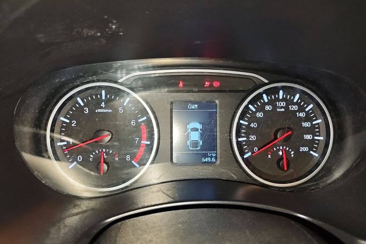 Used Great Wall Wingle 7 2019 2.0T Gasoline Two-Wheel Drive Value Edition China VI Standard Compact SUV GW4C20B Instrument Cluster
