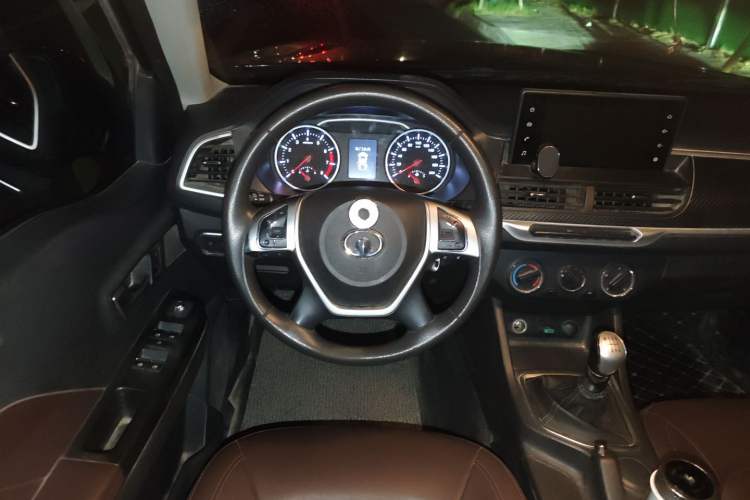 Used Great Wall Wingle 7 2019 2.0T Gasoline Two-Wheel Drive Value Edition China VI Standard Compact SUV GW4C20B Steering Wheel