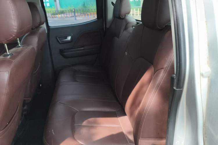Used Great Wall Wingle 7 2019 2.0T Diesel Two-Wheel Drive Elite Version China VI Standard Big Double Cabin GW4D20M Left Rear Seat