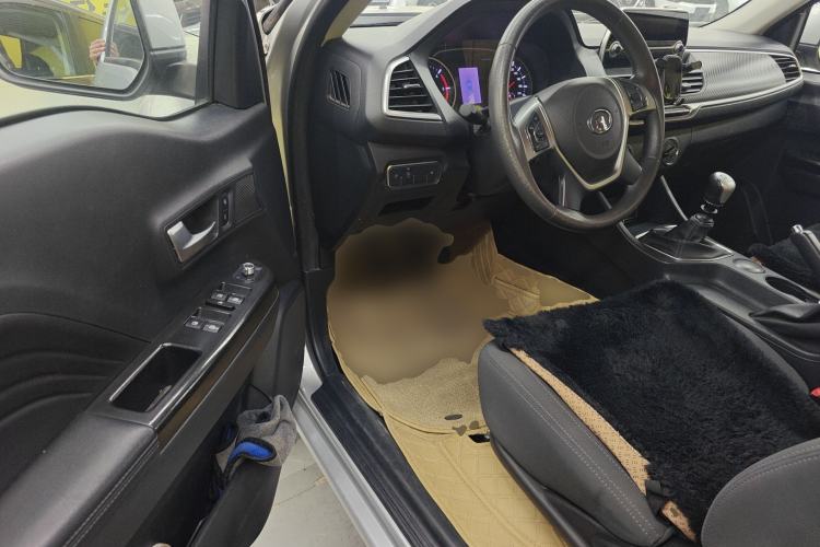 Used Great Wall Wingle 7 2019 2.0T Diesel Two-Wheel Drive Value Edition China VI Standard Big Double Cab GW4D20M Driver Seat