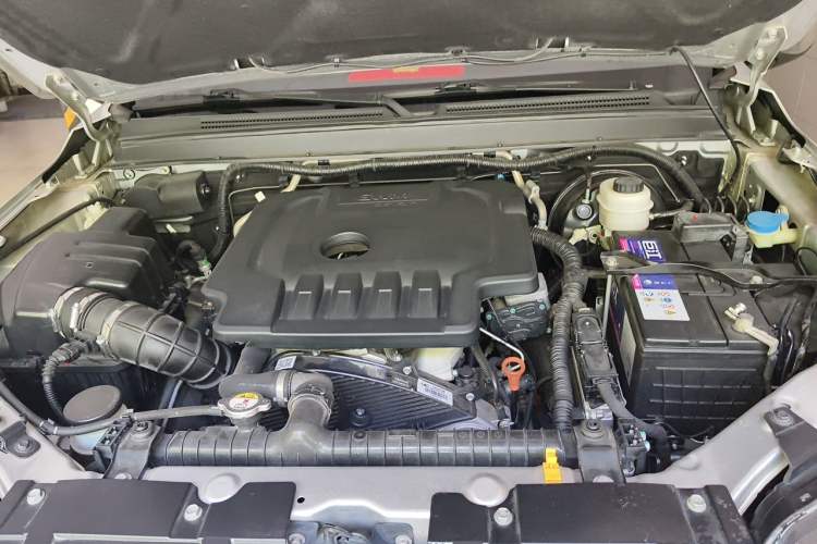 Used Great Wall Wingle 7 2019 2.0T Four-Wheel Drive Value Edition Big Double 4D20D Engine Bay