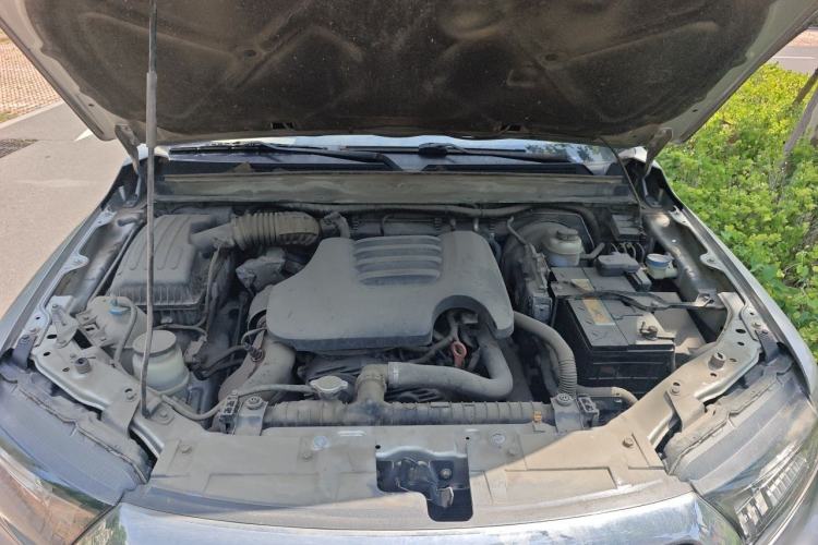 Used Great Wall Wingle 7 2019 2.0T Diesel Two-Wheel Drive Value Edition China VI Standard Big Double Cab GW4D20M Engine Bay