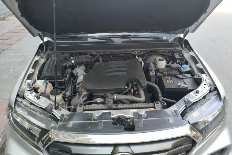 Used Great Wall Wingle 7 2019 2.0T Diesel 4x4 Elite Version China VI Standard Big Double Cab – GW4D20M Engine Bay