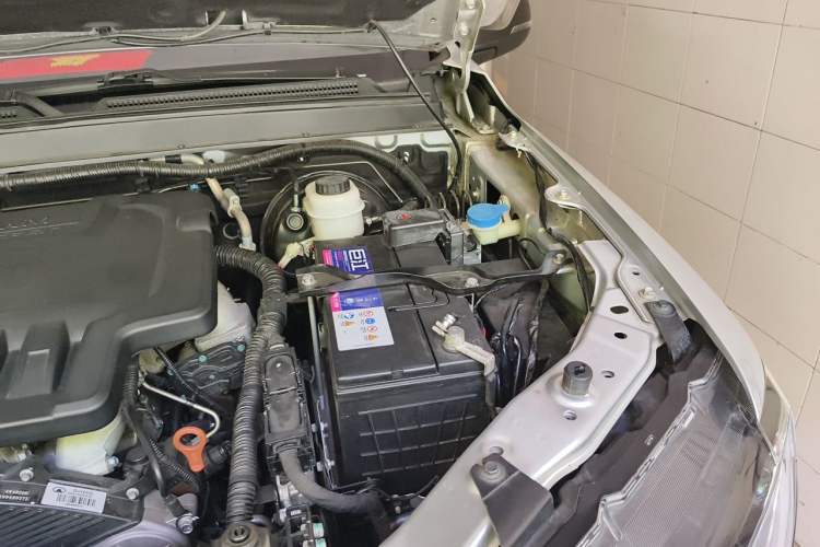 Used Great Wall Wingle 7 2019 2.0T Four-Wheel Drive Value Edition Big Double 4D20D Engine Bay Left