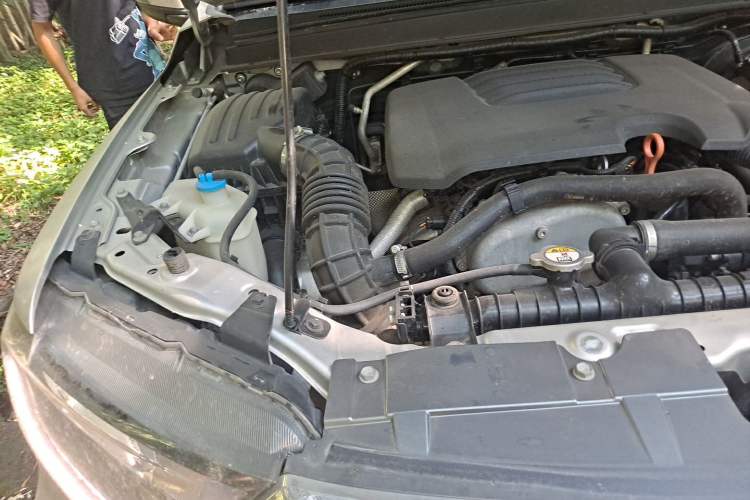 Used Great Wall Wingle 7 2019 2.0T Gasoline 4x4 Elite Version China VI Standard Big Double GW4C20B Engine Bay Right