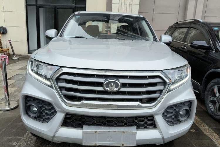 Used Great Wall Wingle 7 2019 2.0T Diesel Two-Wheel Drive Elite Version China VI Standard Big Double Cabin GW4D20M Front
