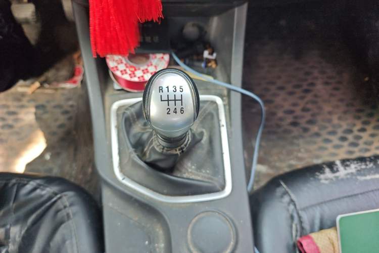 Used Great Wall Wingle 7 2019 2.0T Diesel Two-Wheel Drive Value Edition China VI Standard Big Double Cab GW4D20M Gear Lever