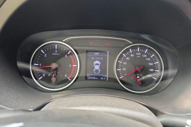 Used Great Wall Wingle 7 2019 2.0T Diesel Two-Wheel Drive Value Edition China VI Standard Big Double Cab GW4D20M Instrument Cluster