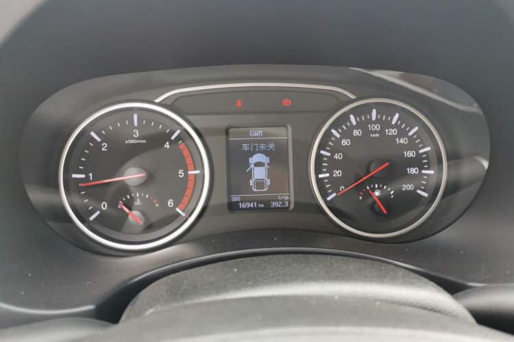 Used Great Wall Wingle 7 2019 2.0T Diesel Two-Wheel Drive Value Edition China VI Standard Big Double Cab GW4D20M Instrument Cluster