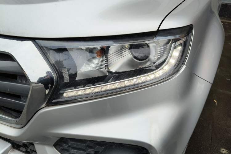 Used Great Wall Wingle 7 2019 2.0T Diesel Two-Wheel Drive Elite Version China VI Standard Big Double Cabin GW4D20M Left Front Headlight