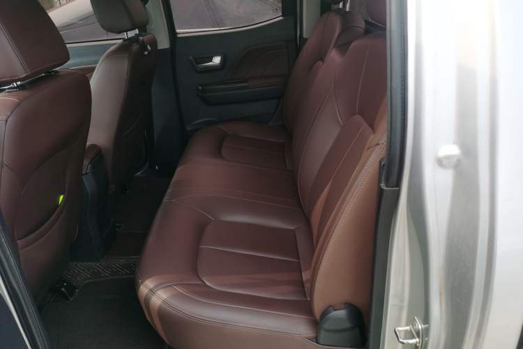 Used Great Wall Wingle 7 2019 2.0T Diesel Two-Wheel Drive Elite Version China VI Standard Big Double Cabin GW4D20M Left Rear Seat