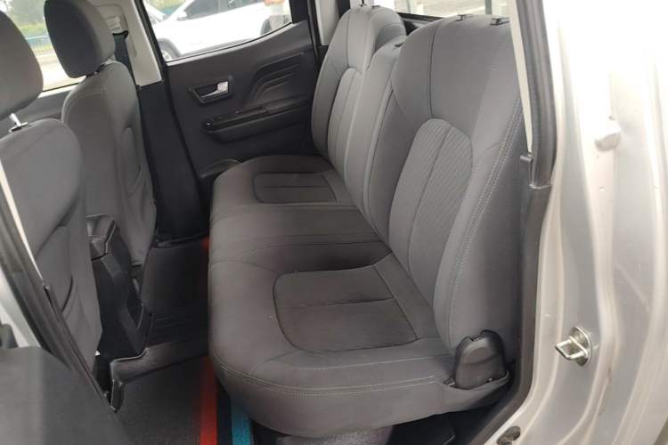 Used Great Wall Wingle 7 2019 2.0T Diesel Two-Wheel Drive Value Edition China VI Standard Big Double Cab GW4D20M Left Rear Seat
