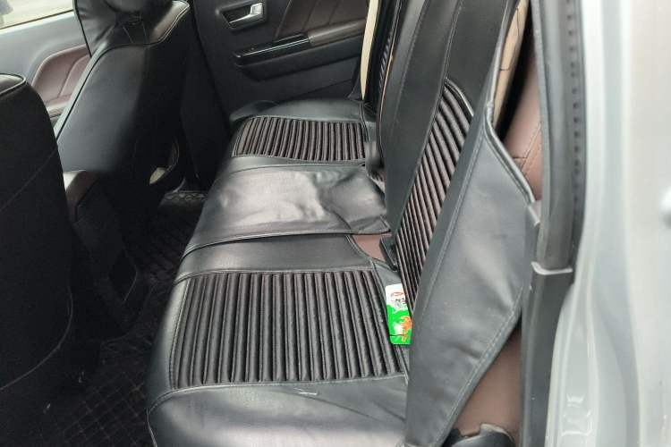 Used Great Wall Wingle 7 2019 2.0T Diesel Two-Wheel Drive Elite Version China VI Standard Big Double Cabin GW4D20M Left Rear Seat
