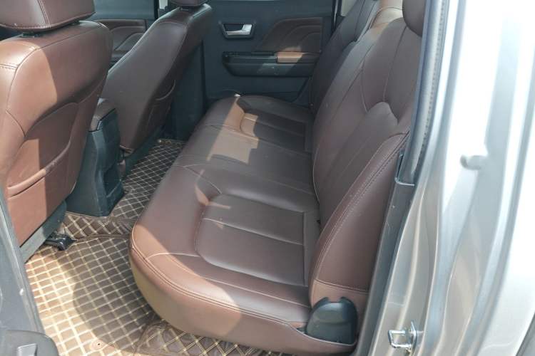 Used Great Wall Wingle 7 2019 2.0T Gasoline Two-Wheel Drive Elite Version China VI Standard Big Double Cabin GW4C20B Left Rear Seat