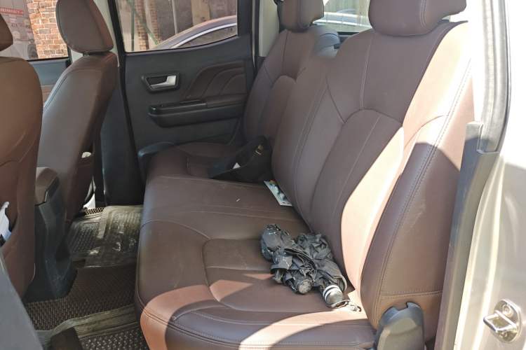 Used Great Wall Wingle 7 2019 2.0T Diesel Two-Wheel Drive Elite Version China VI Standard Big Double Cabin GW4D20M Left Rear Seat