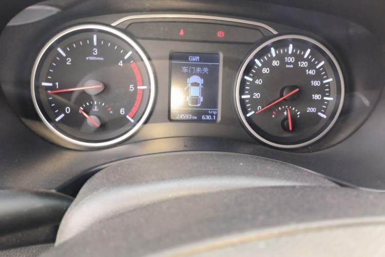Used Great Wall Wingle 7 2019 2.0T Diesel Two-Wheel Drive Value Edition China VI Standard Big Double Cab GW4D20M Odometer Close Up