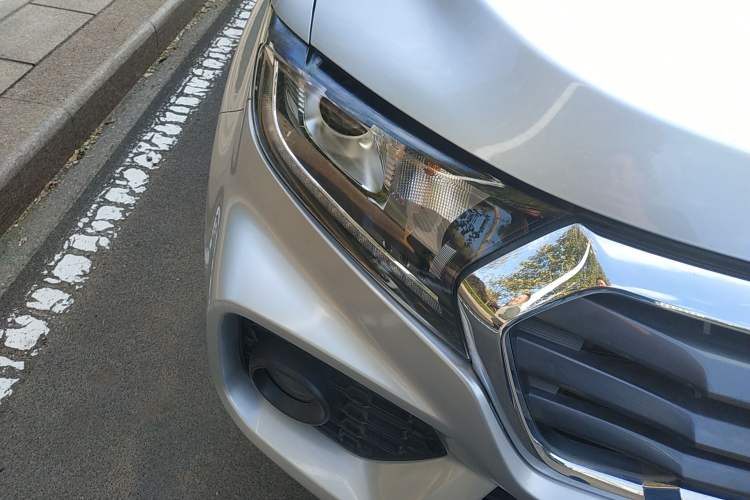 Used Great Wall Wingle 7 2019 2.0T Diesel Two-Wheel Drive Elite Version China VI Standard Big Double Cabin GW4D20M Right Front Headlight