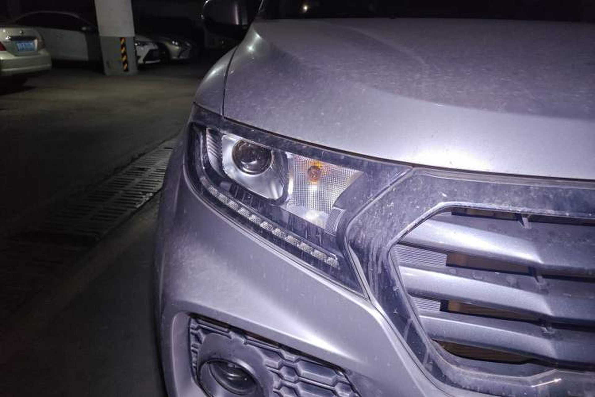 Used Great Wall Wingle 7 2019 2.0T Gasoline Two-Wheel Drive Elite Version China VI Standard Big Double Cabin GW4C20B Right Front Headlight