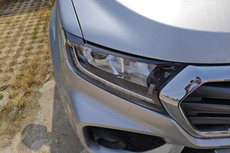 Used Great Wall Wingle 7 2019 2.0T Gasoline Two-Wheel Drive Elite Version China VI Standard Big Double Cabin GW4C20B Right Front Headlight