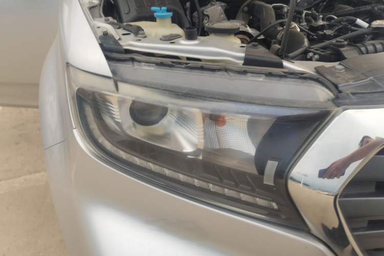 Used Great Wall Wingle 7 2019 2.0T Diesel Two-Wheel Drive Value Edition China VI Standard Big Double Cab GW4D20M Right Front Headlight