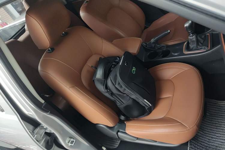 Used Great Wall Wingle 7 2019 2.0T Diesel Two-Wheel Drive Elite Version China VI Standard Big Double Cabin GW4D20M Right Front Seat