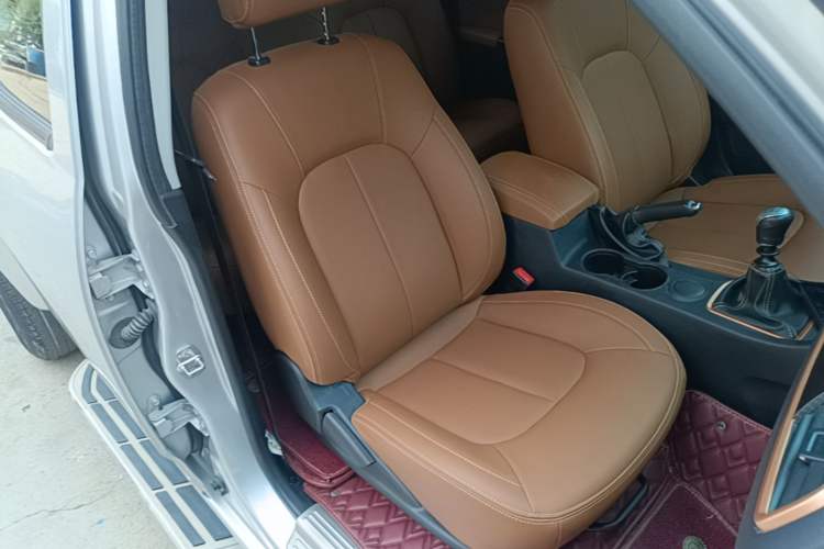 Used Great Wall Wingle 7 2019 2.0T Diesel Two-Wheel Drive Elite Version China VI Standard Big Double Cabin GW4D20M Right Front Seat