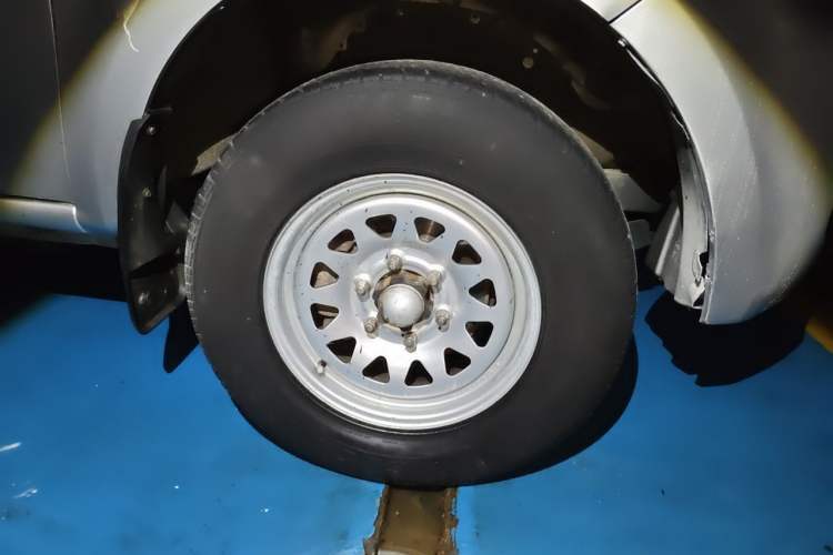 Used Great Wall Wingle 7 2019 2.0T Gasoline Two-Wheel Drive Value Edition China VI Standard Big Double GW4C20B Right Front Wheel Hub