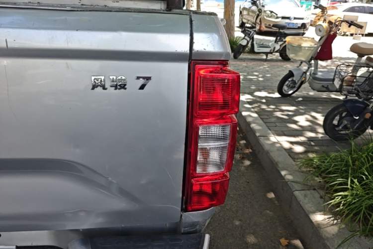 Used Great Wall Wingle 7 2019 2.0T Diesel Two-Wheel Drive Value Edition China VI Standard Big Double Cab GW4D20M Right Rear Taillight