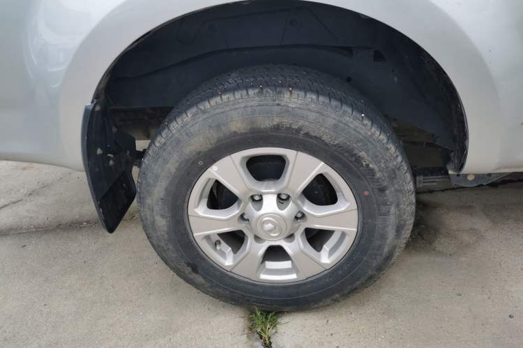 Used Great Wall Wingle 7 2019 2.0T Diesel Two-Wheel Drive Value Edition China VI Standard Big Double Cab GW4D20M Right Rear Wheel Hub