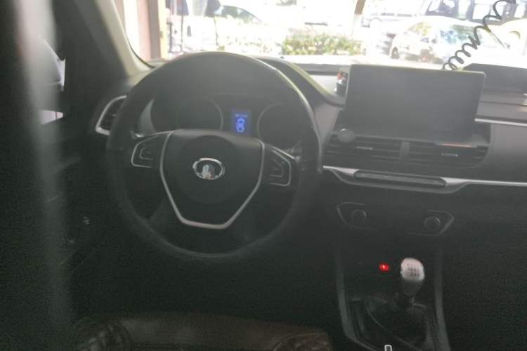 Used Great Wall Wingle 7 2019 2.0T Four-Wheel Drive Value Edition Big Double 4D20D Steering Wheel