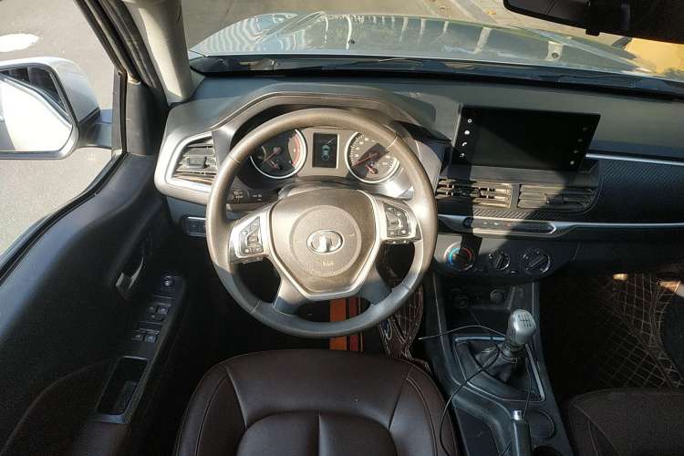 Used Great Wall Wingle 7 2019 2.0T Diesel Two-Wheel Drive Elite Version China VI Standard Big Double Cabin GW4D20M Steering Wheel