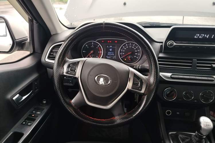 Used Great Wall Wingle 7 2019 2.0T Diesel Two-Wheel Drive Value Edition China VI Standard Big Double Cab GW4D20M Steering Wheel