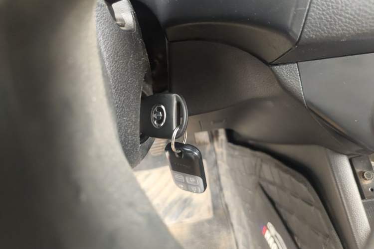 Used Great Wall Wingle 7 2019 2.0T Diesel 4x4 Value Edition China VI Standard Big Double Cab – GW4D20M Vehicle Key