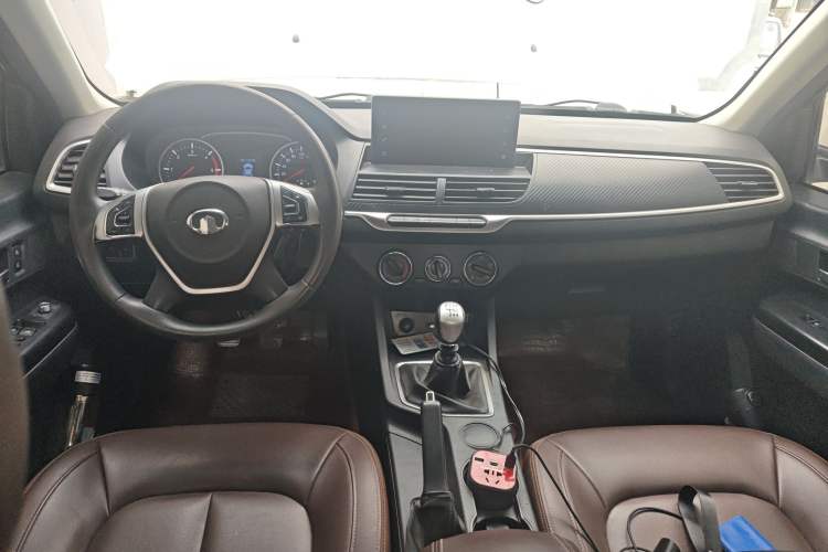 Used Great Wall Wingle 7 2019 2.0T Diesel Two-Wheel Drive Elite Version China VI Standard Big Double Cabin GW4D20M Center Console