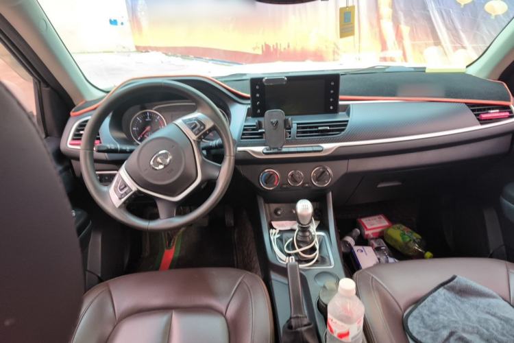 Used Great Wall Wingle 7 2019 2.0T Diesel Two-Wheel Drive Elite Version China VI Standard Big Double Cabin GW4D20M Center Console