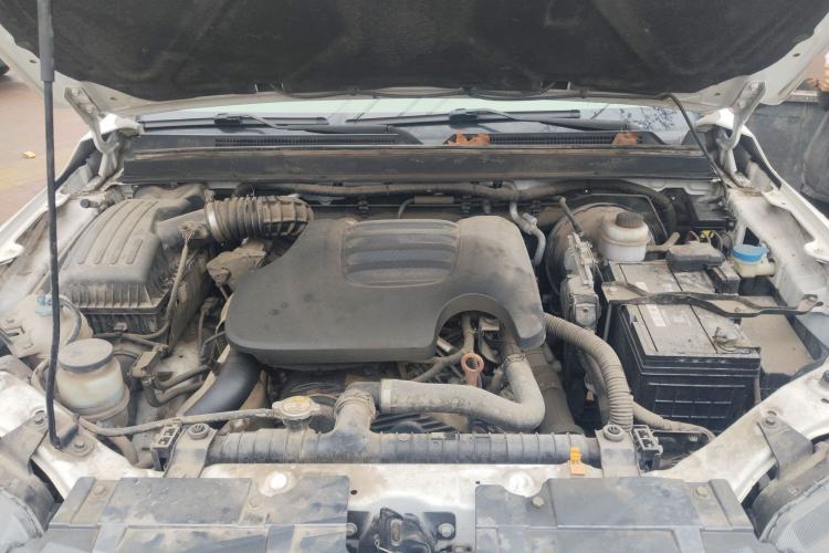 Used Great Wall Wingle 7 2019 2.0T Diesel Two-Wheel Drive Elite Version China VI Standard Big Double Cabin GW4D20M Engine Bay