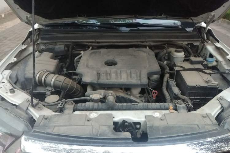 Used Great Wall Wingle 7 2019 2.0T Diesel 4x4 Elite Version China VI Standard Big Double Cab – GW4D20M Engine Bay
