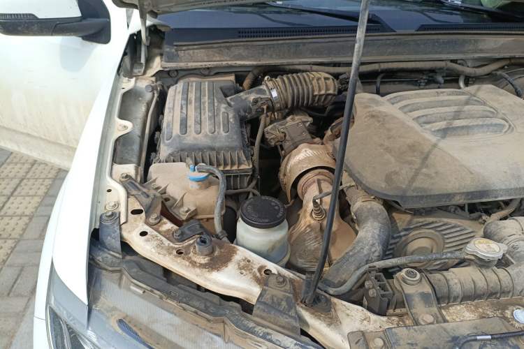 Used Great Wall Wingle 7 2019 2.0T Diesel 4x4 Elite Version China VI Standard Big Double Cab – GW4D20M Engine Bay Right