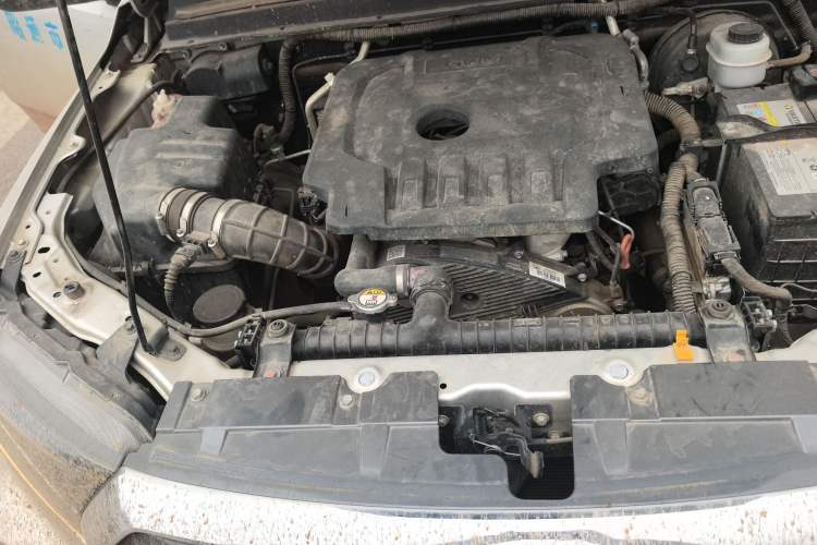 Used Great Wall Wingle 7 2019 2.0T Diesel 4x4 Elite Version China VI Standard Big Double Cab – GW4D20M Engine Bay Right